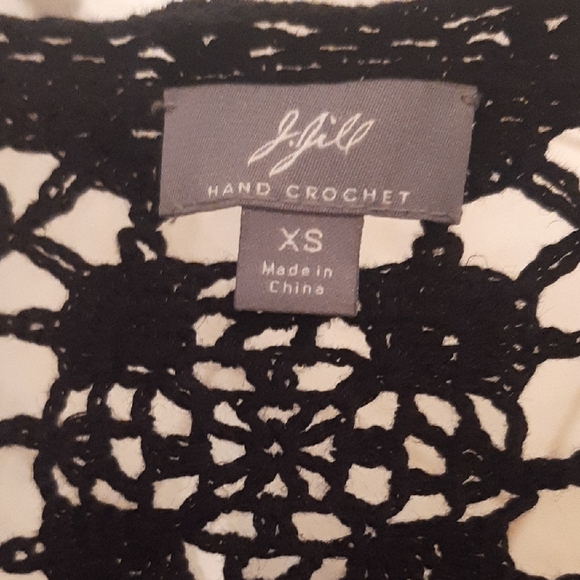 J. Jill Black🖤Crochet Sweater/Cardigan Size XS Lots of Stretch - Picture 4 of 8
